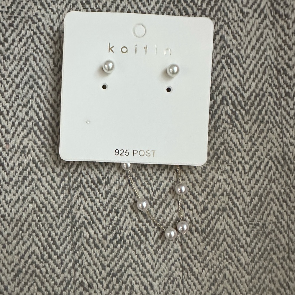 🌸 NWT Pearl Drop earrings